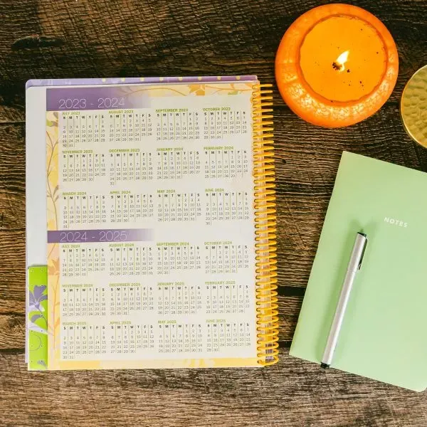 The-Ultimate-Homeschool-Planner-Orange-Inside-3.webp